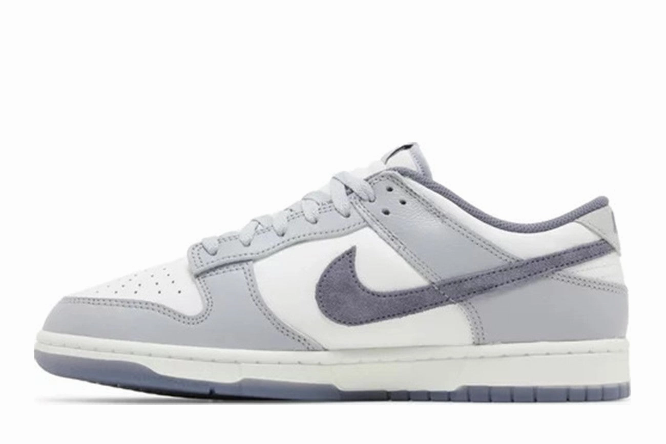 Nike Dunk Low SE "Light Carbon" Seamless Feel