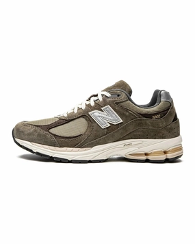 Modern Trend Multi Terrain New Balance 2002R Olive Brown