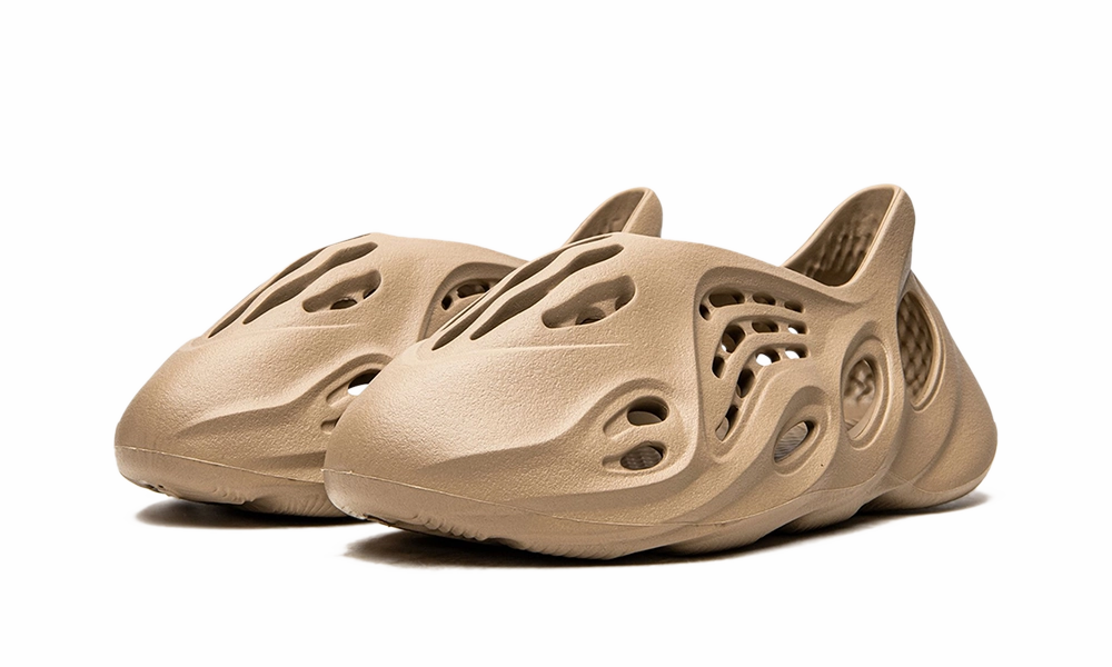 Adidas Yeezy Foam Runner Mist Market Step Dinner Plan