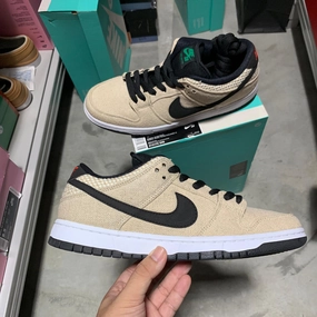 Structured Feel Seamless Design DS 2016' Nike Dunk Low Pro SB 420