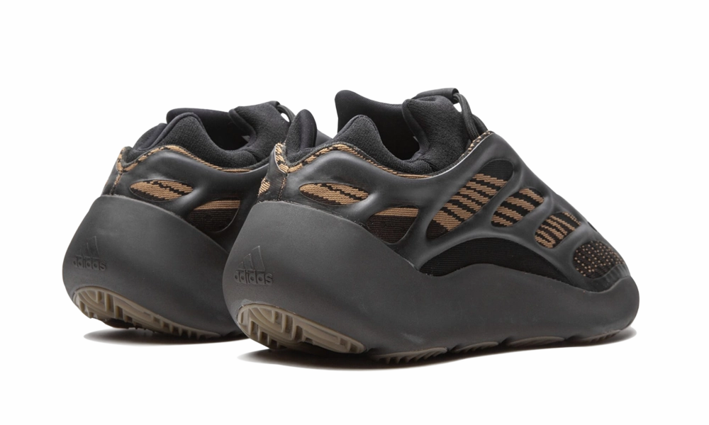 Adidas Yeezy 700 V3 Clay Brown Party Go Bend Hike