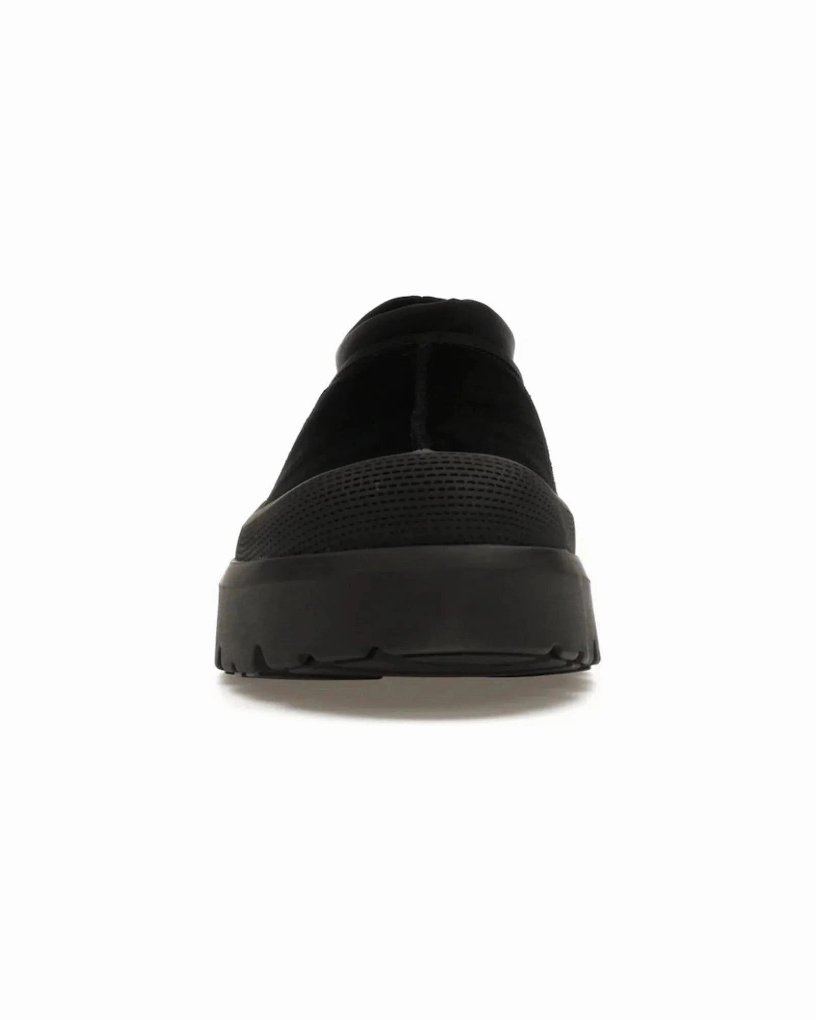 Model Pose UGG Tasman Weather Hybrid Slipper Black