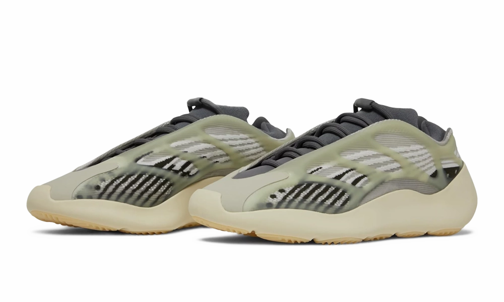 Race Pace Rain Hike adidas Yeezy 700 V3 Fade Salt