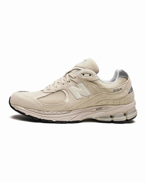 Season Ready Street Vibe New Balance 2002R Bone Light Aluminum