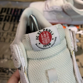 Vibrant Look Ultra-soft performance 2008' Nike Dunk Low FC ST.PAULI