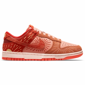 pastel - colored running shoes Nike Dunk Low WMNS 'Winter Solstice'