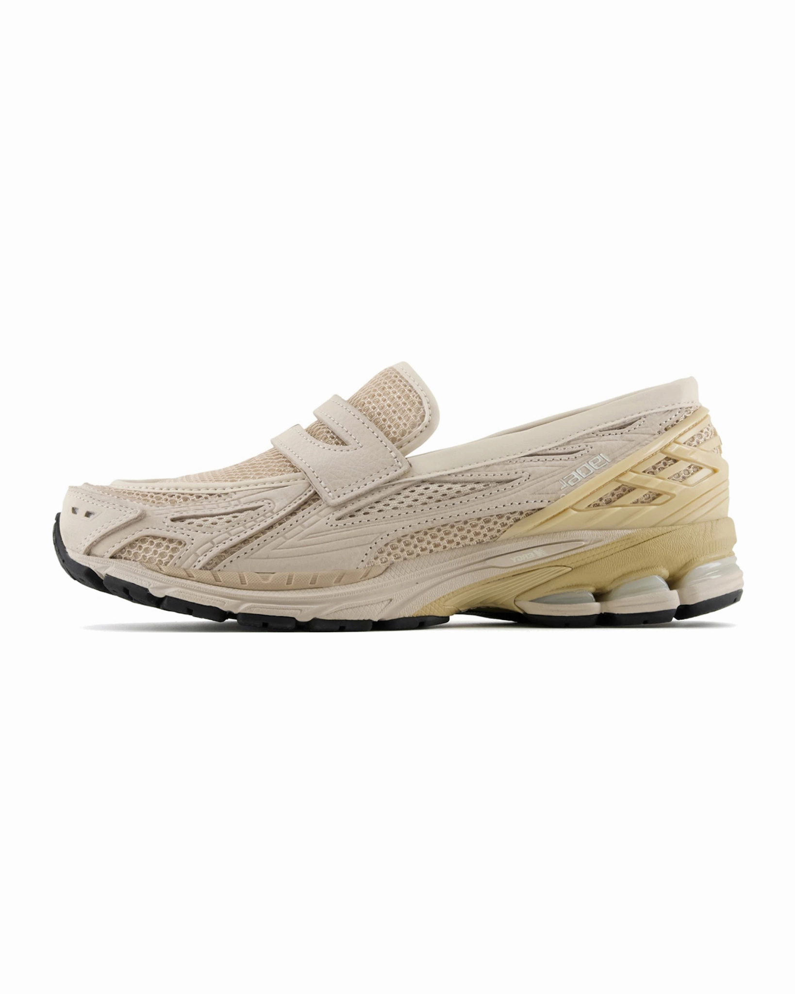 Responsive Choice Layered Design New Balance 1906L Khaki
