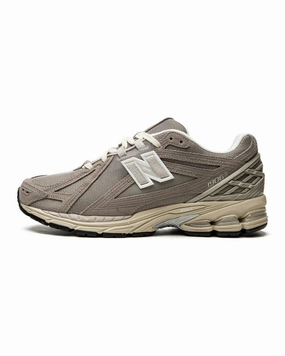 New Balance 1906R Beige Cream Elevated Sole City Stroll