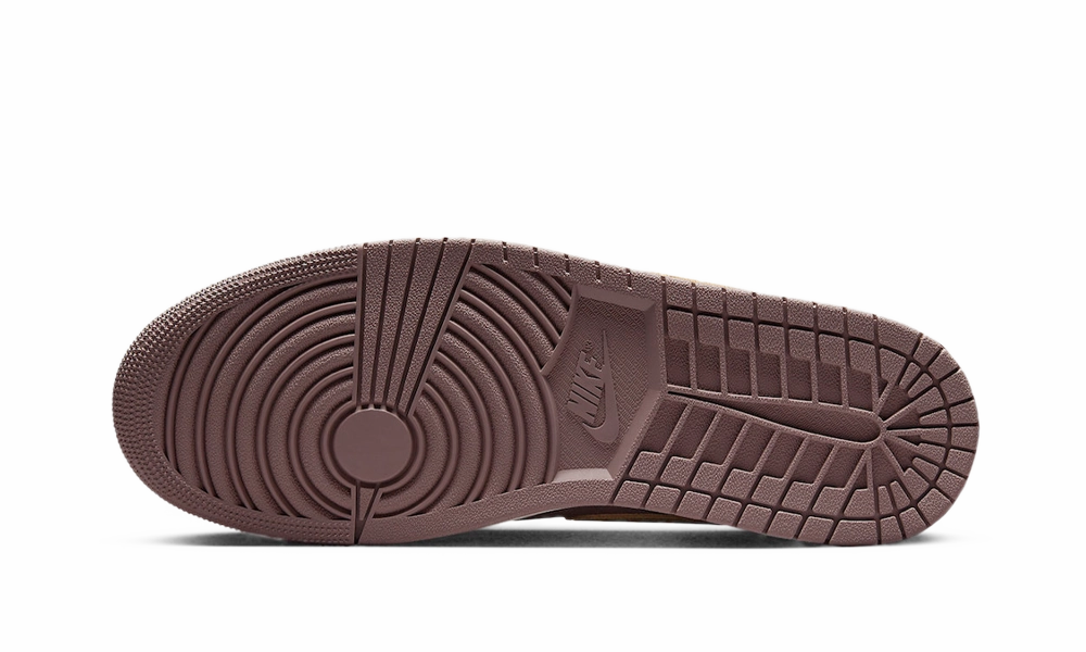 Air Jordan 1 Low SE Craft Taupe Haze Daily Routine Style Tour