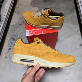 Active Athlete DS 2015' Nike Air Max 1 WHEAT