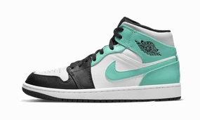 Break Step Slow Pace Air Jordan 1 Mid Island Green