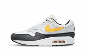 Nike air max 1 white university gold Classy comfort Walk Utility