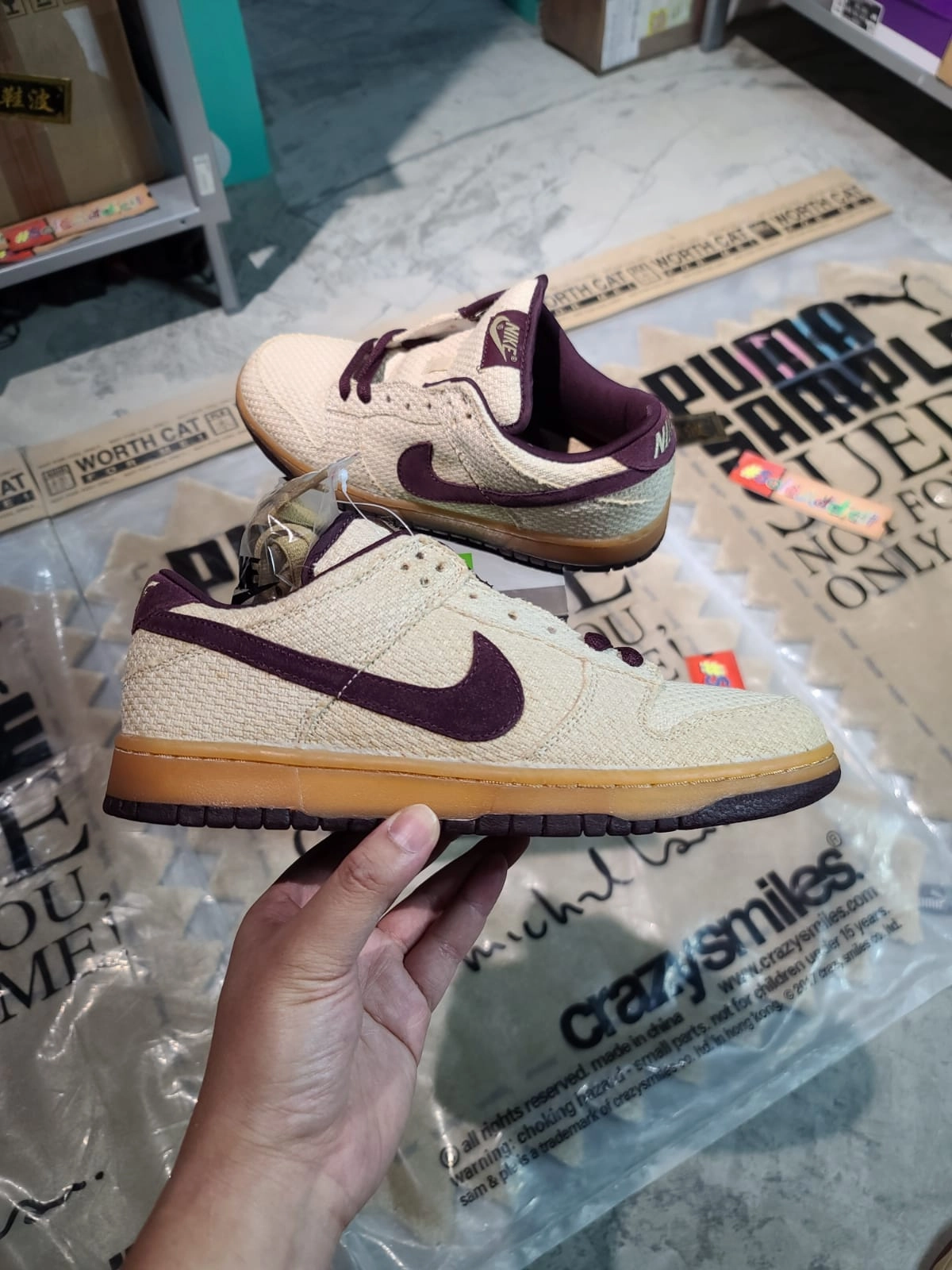 Smooth Performance DS 2004' Nike Dunk Low Pro SB RED HEMP