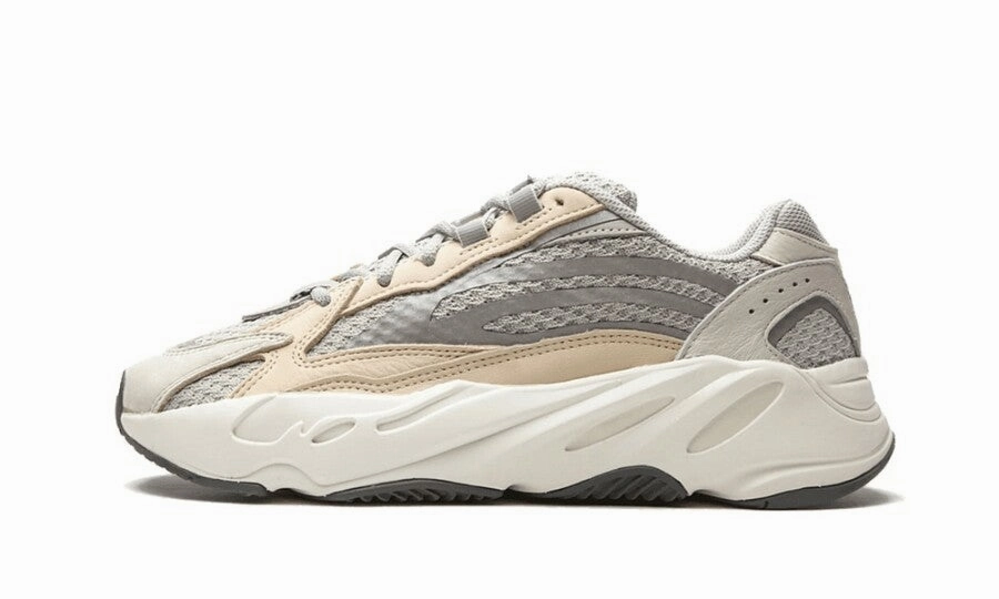 Smart Casual Adidas Yeezy Boost 700 v2 Cream