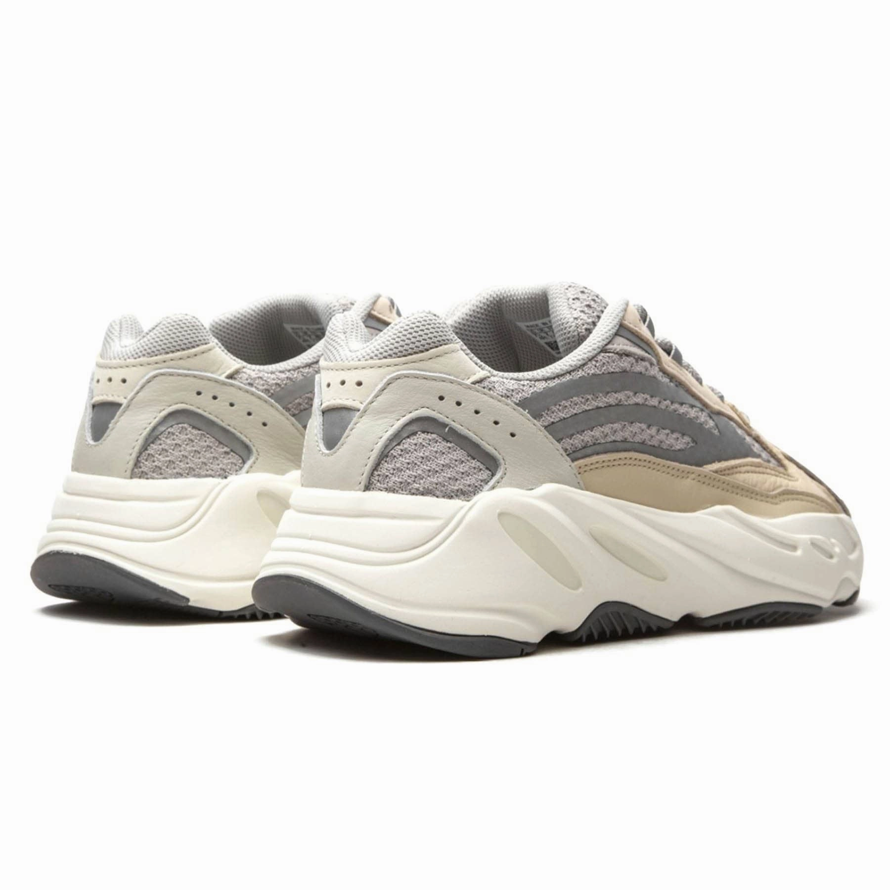 Yeezy Boost 700 Cream White??Modern Texture