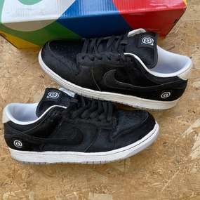 Glam shock absorption Nike SB Dunk Low Medicom Toy - PRE-OWNED