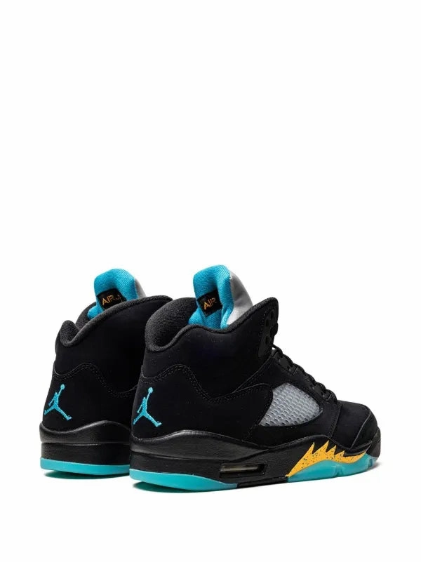 Air Jordan 5 "Aqua" Asphalt running