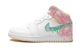 Air Jordan 1 Mid Paint Drip (GS) running in the park Anatomical shape