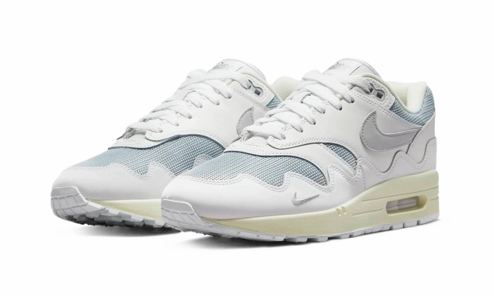 Nike Air Max 1 Patta Waves White running gloves