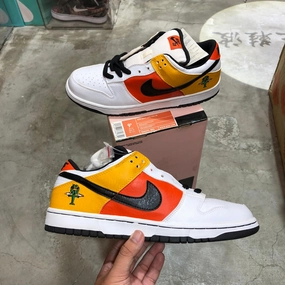 All Day Support Sneaker Culture DS 2005' Nike Dunk Low Pro SB RAYGUN HOME