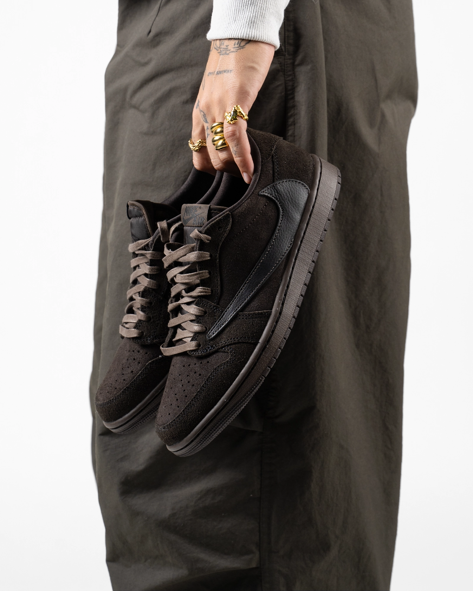 Nike Air Jordan 1 Retro Low OG SP Travis Scott Velvet Brown dark colors