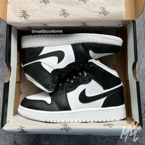 Cushioned Midsole Black OG Colourway - Jordan 1 Mid | UK 3