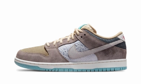 Nike SB Dunk Low Big Money Savings running with reflective gear