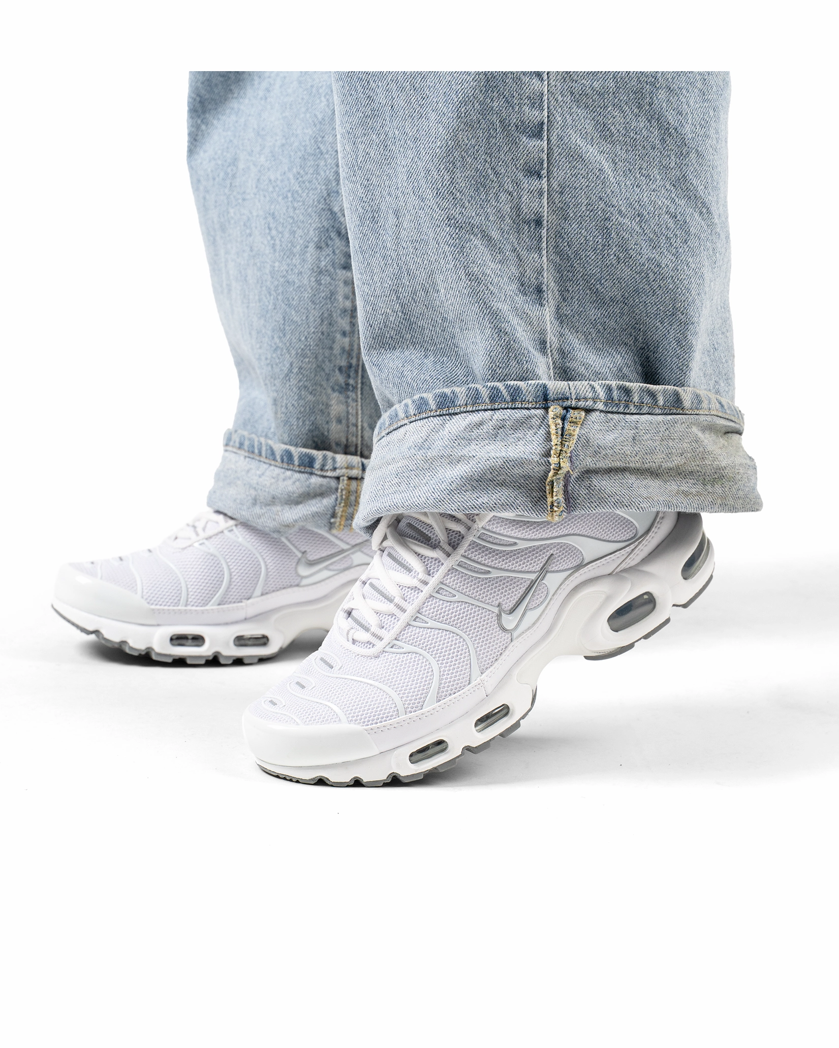 outdoor - running social running shoe appeal Nike TN Triple White