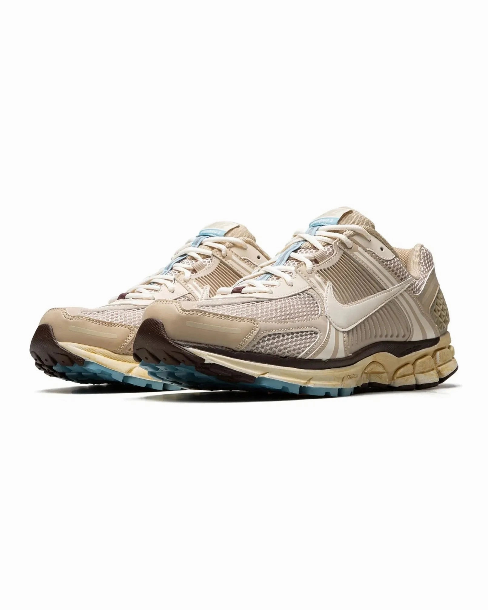 beach running shoes Nike Zoom Vomero 5 Oatmeal