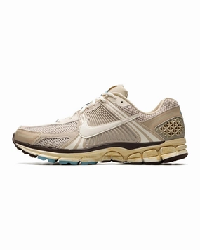Outdoor Performance running in a desert shoes Nike Zoom Vomero 5 Oatmeal