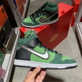 DS 2007' Nike Dunk High Pro SB BRUT Cushioned look Neutral Footwear