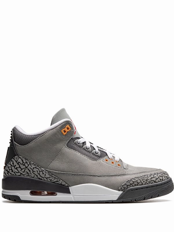 Air Jordan 3 Retro OG "Cool grey" interval running wear