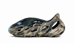 Adidas Yeezy Foam Runner MX Cinder Versatile Construction