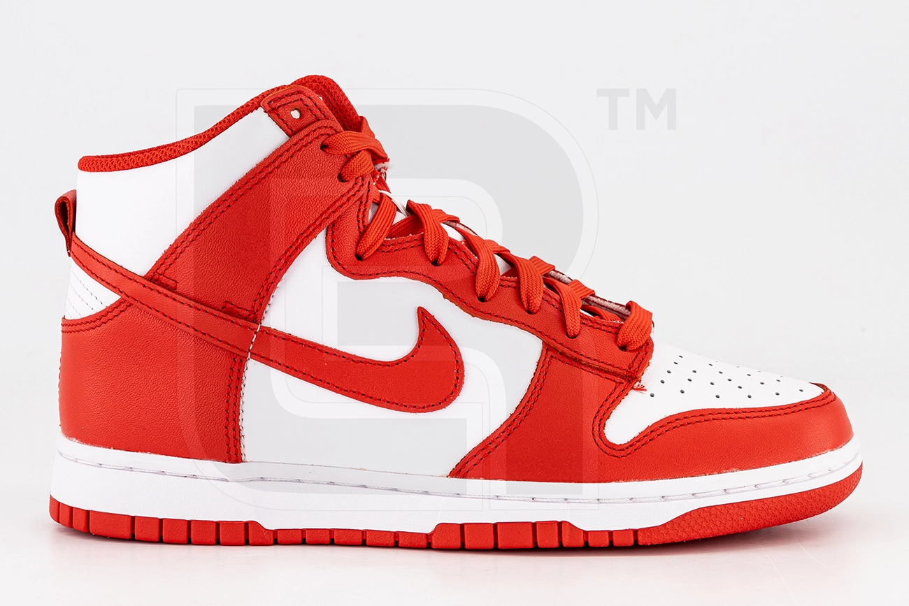 Soft Entry Smart Moves Nike Dunk High "University Red"