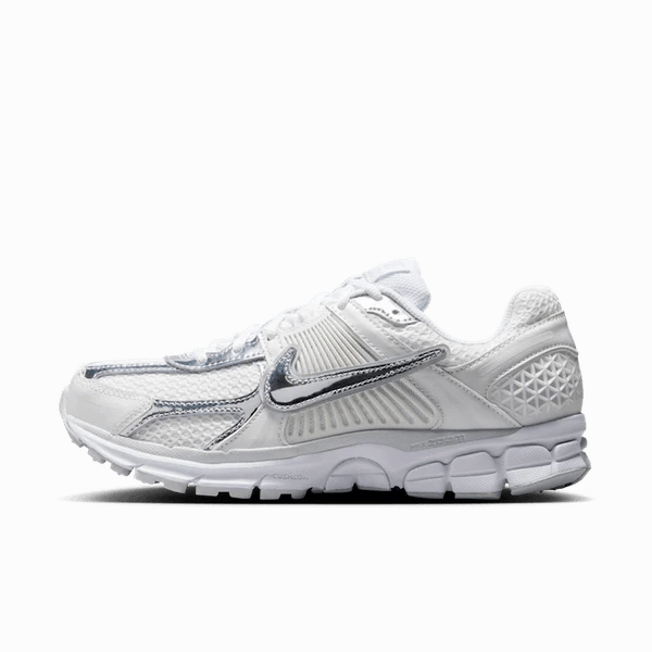 Everyday Form Nike Zoom Vomero 5 Chrome Toe (Women's)