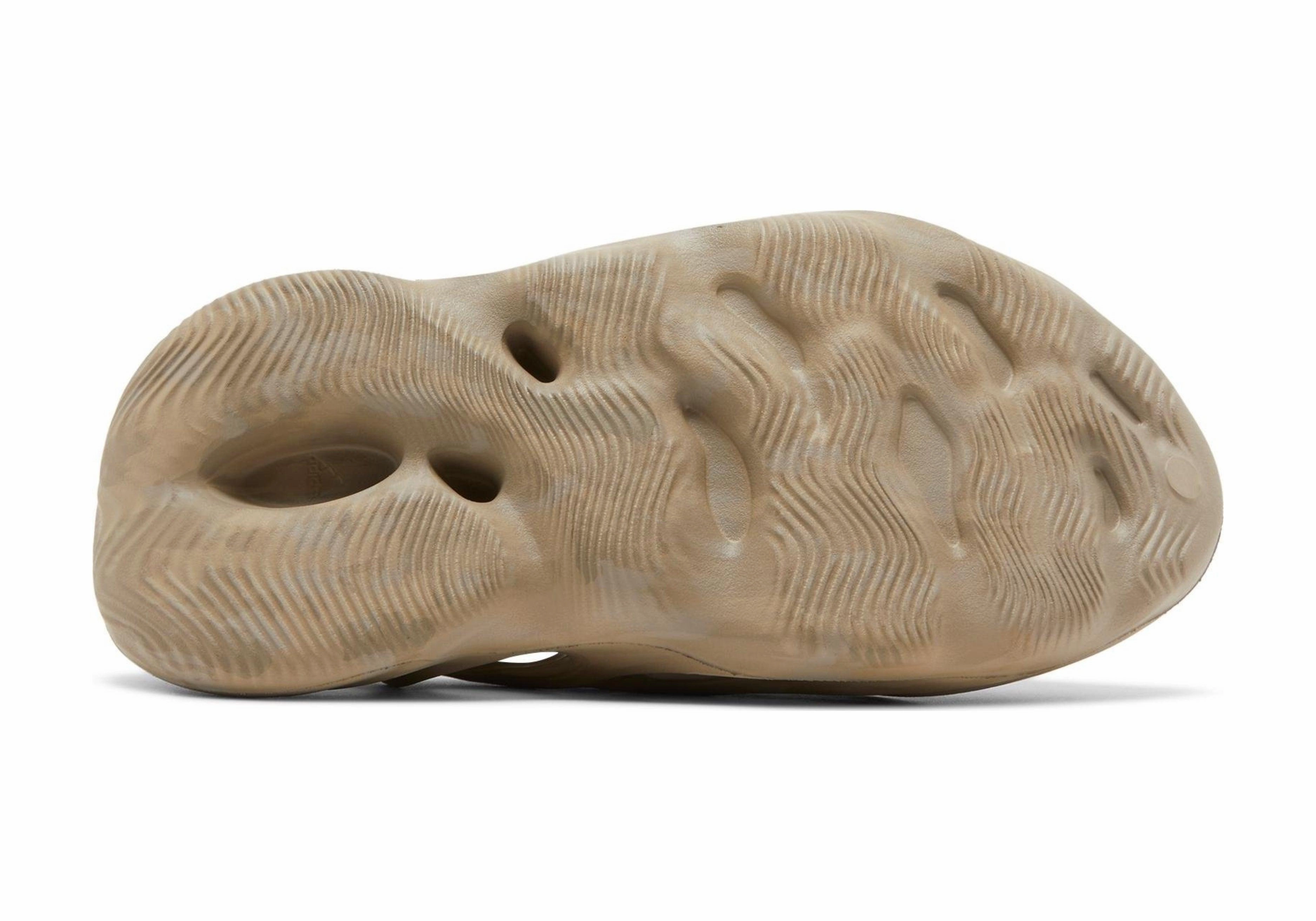 Plain Jog Yeezy Foam Runner 'Stone Sage