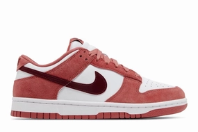 Everyday Look Flat Wear Nike Dunk Low 'Valentine's Day 2024' (W)