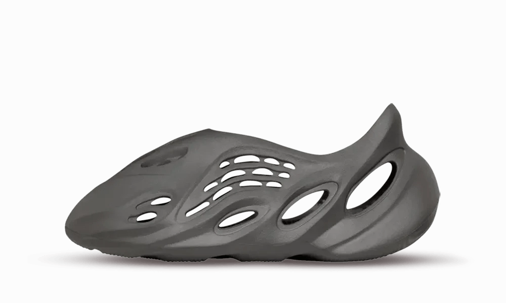 Yeezy Foam RNNR 'Carbon' Cushioned Gear