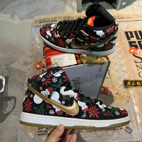 Responsive Look Breath Option DS 2013' Nike Dunk High Pro SB CONCEPTS "UGLY CHRISTMAS"