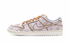 running for adventure Nike SB Dunk Low Premium City of Style