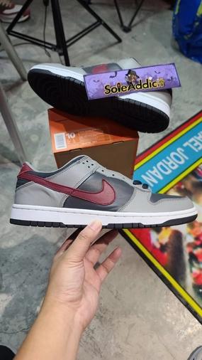 Chill Step Padded Power DS 2002' Rare Nike Dunk Low Pro B Team Red Anthracite