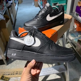 DS 2017' Nike Air Force 1 Low LTD BLACK / WHITE Knit Fabric Impact-absorbing durability