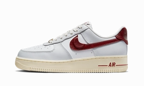 anti - fatigue sole hill - running shoes Nike Air Force 1 Low '07 SE Just Do It Photon Dust Team Red