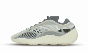 Club Pace Adidas Yeezy 700 v3 Fade Salt