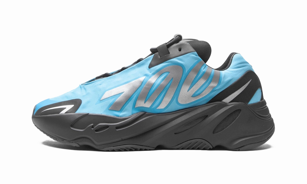 Push Step Fast Walk Adidas Yeezy Boost 700 MNVN Bright Cyan