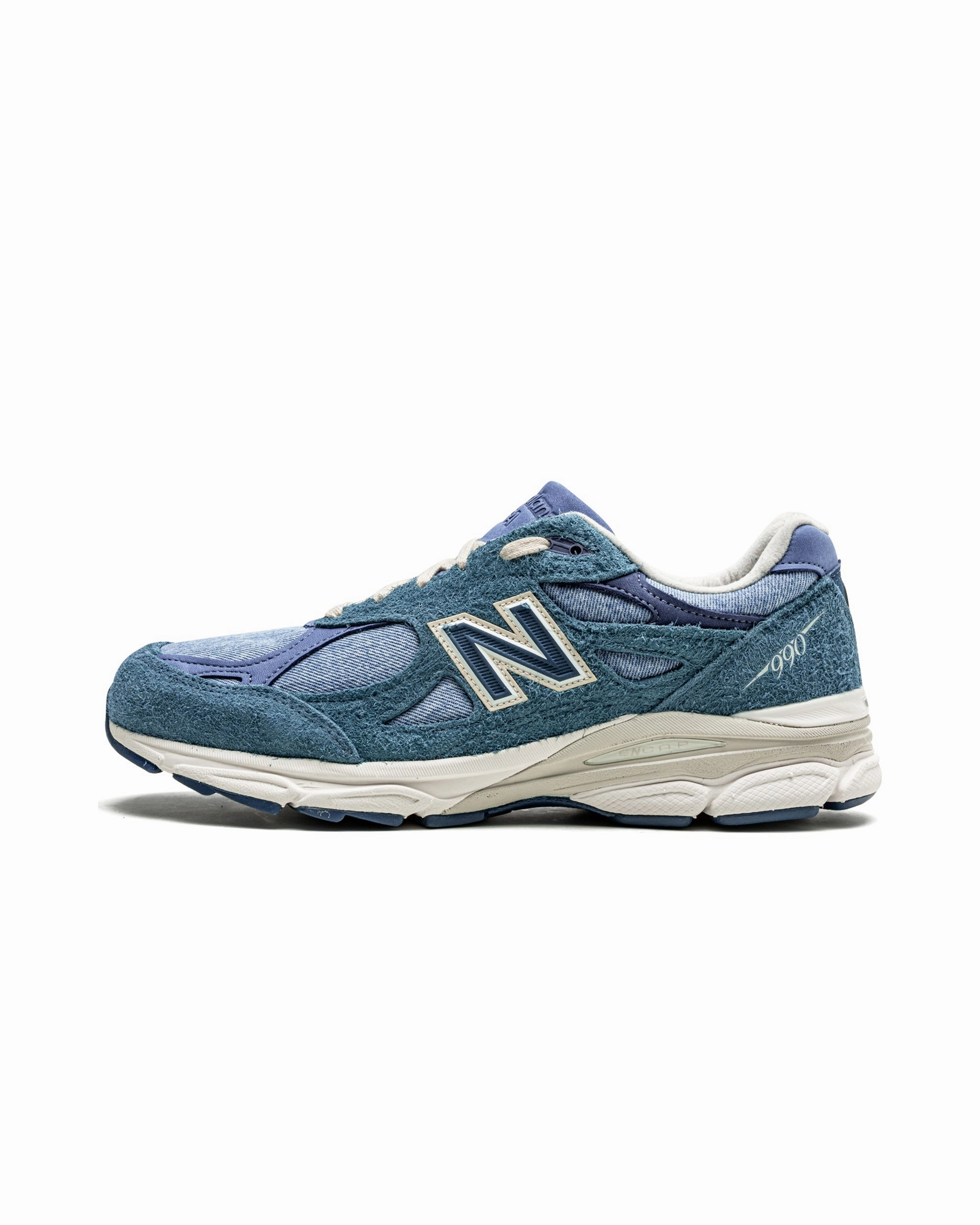 Fast pace Cushioned Base New Balance 990v3 MiUSA Levi's Denim