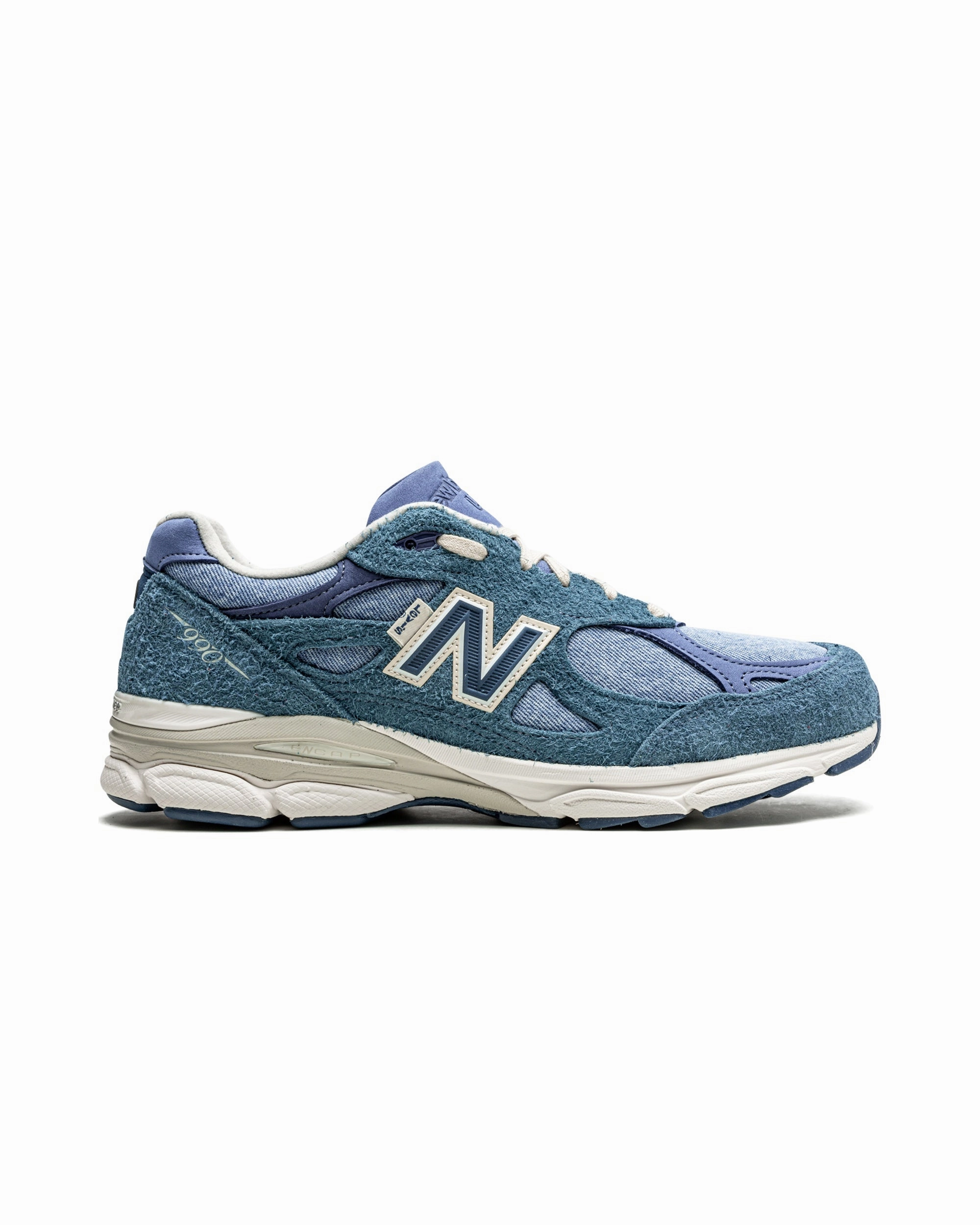 New Balance 990v3 MiUSA Levi's Denim Active Comfort