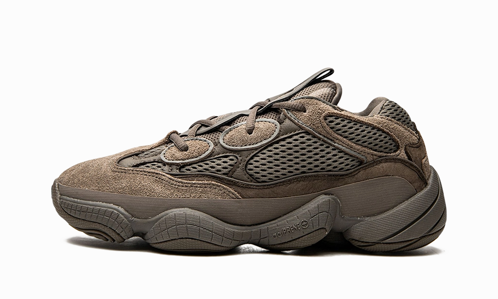 Adidas Yeezy 500 Clay Brown Senior Wear Short Walk