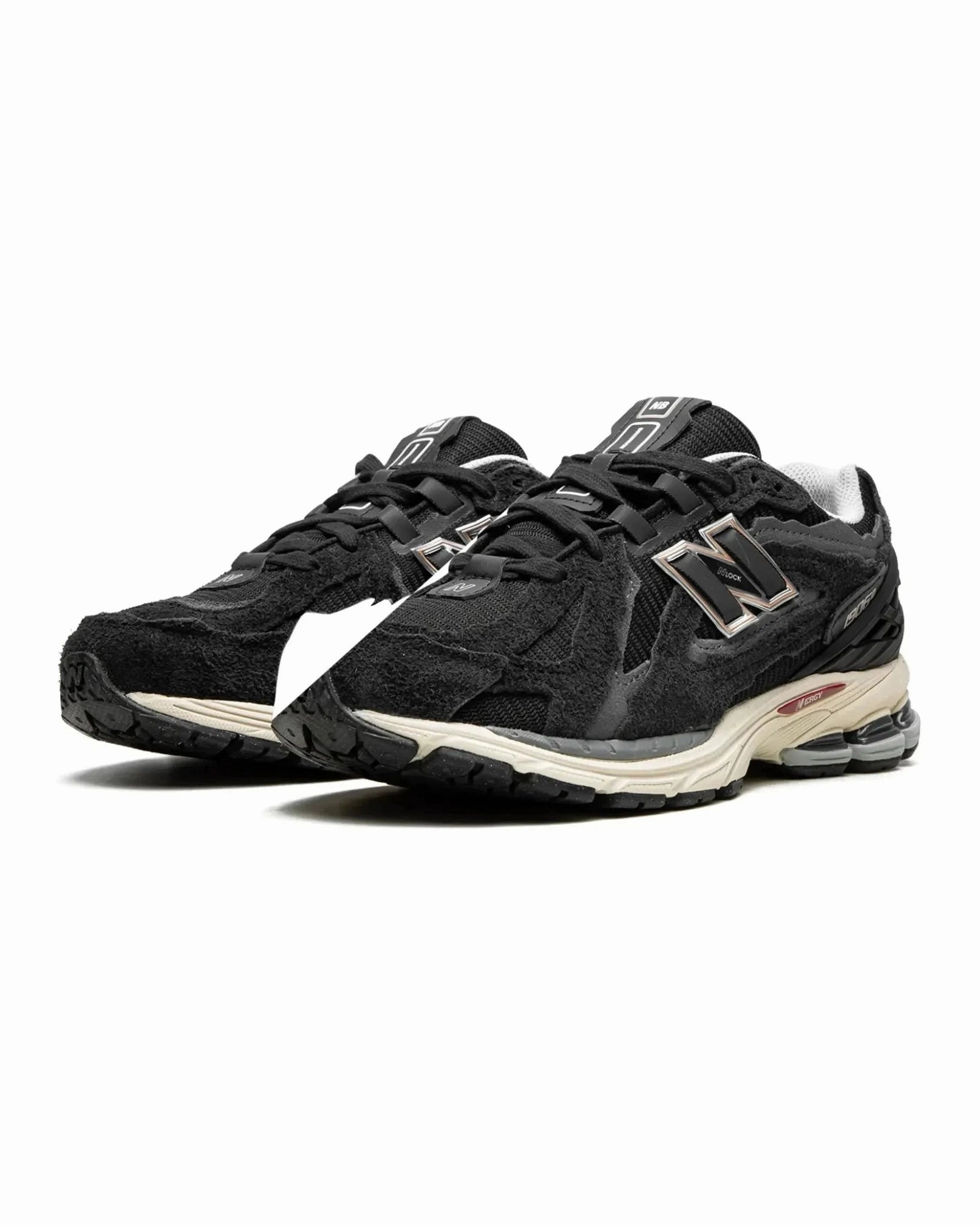 Smart Casual Streamlined silhouette New Balance 1906D Protection Pack Black